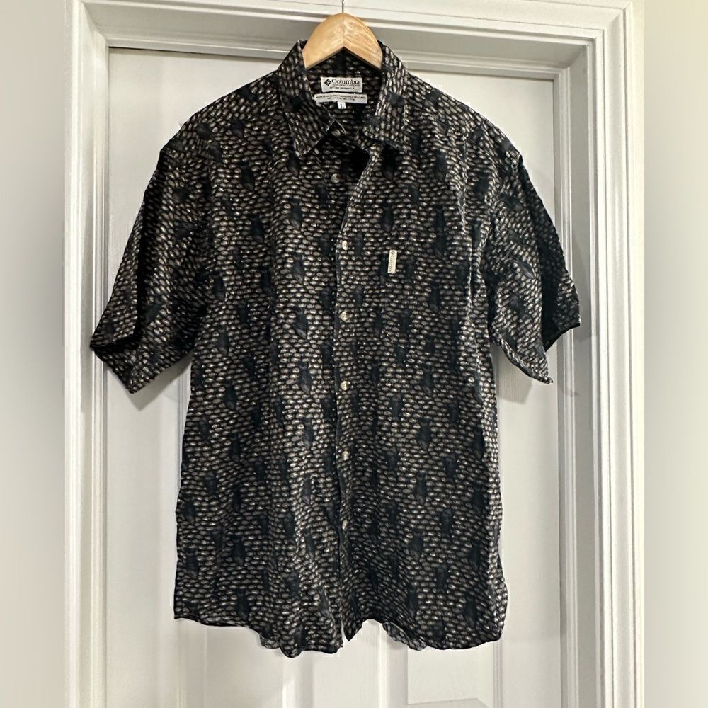 Columbia men’s short sleeve button down fish print shirt size large